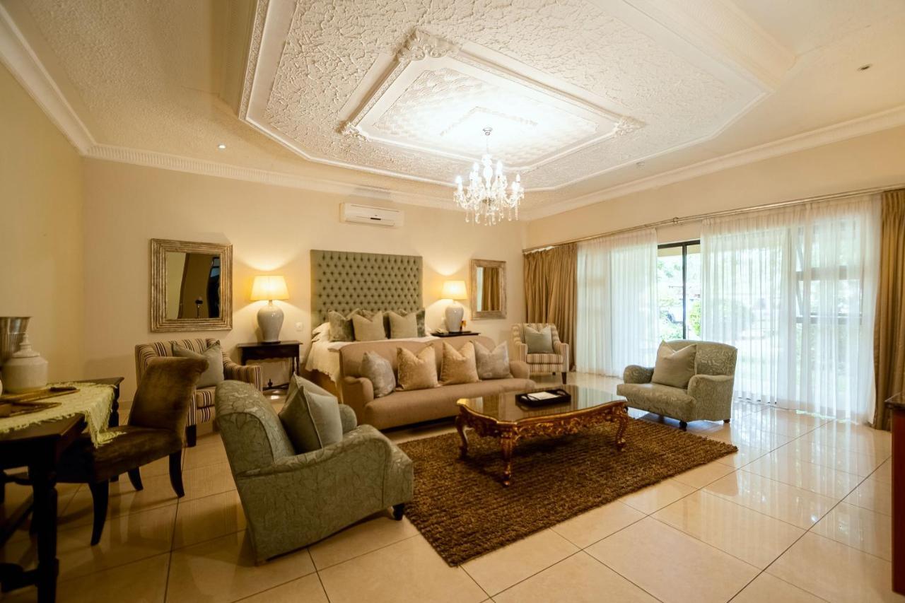 The Victoria Falls Deluxe Suites ภายนอก รูปภาพ