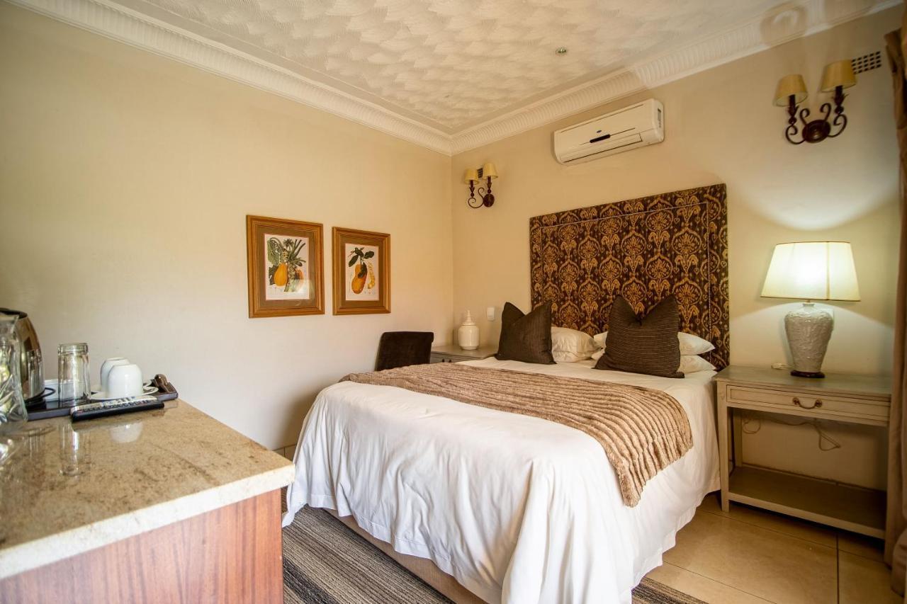The Victoria Falls Deluxe Suites ภายนอก รูปภาพ