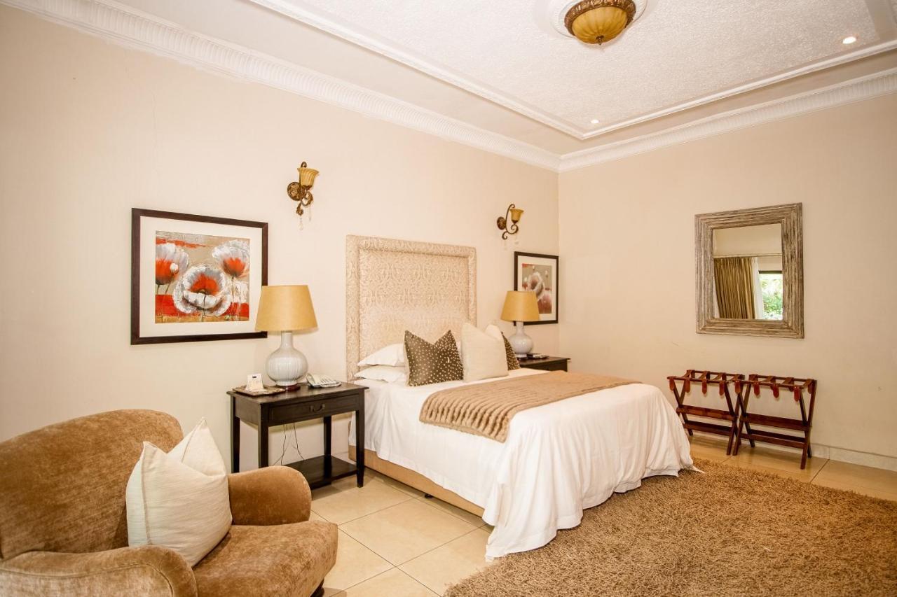 The Victoria Falls Deluxe Suites ภายนอก รูปภาพ
