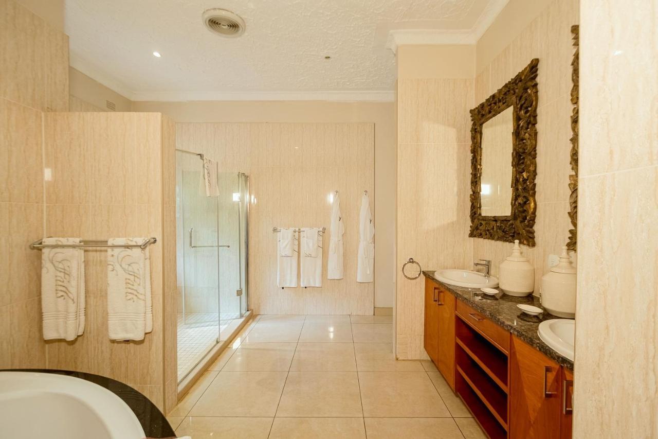 The Victoria Falls Deluxe Suites ภายนอก รูปภาพ