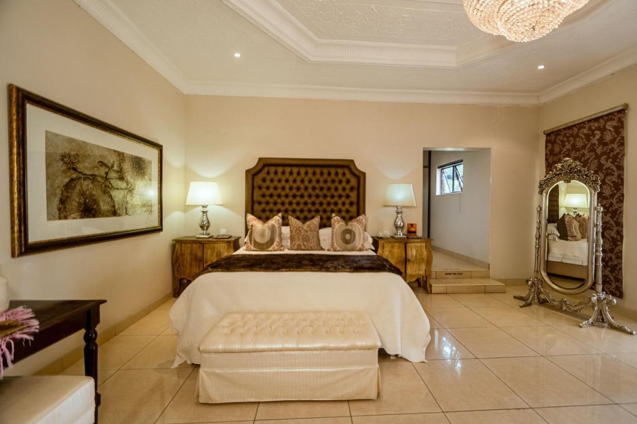 The Victoria Falls Deluxe Suites ภายนอก รูปภาพ